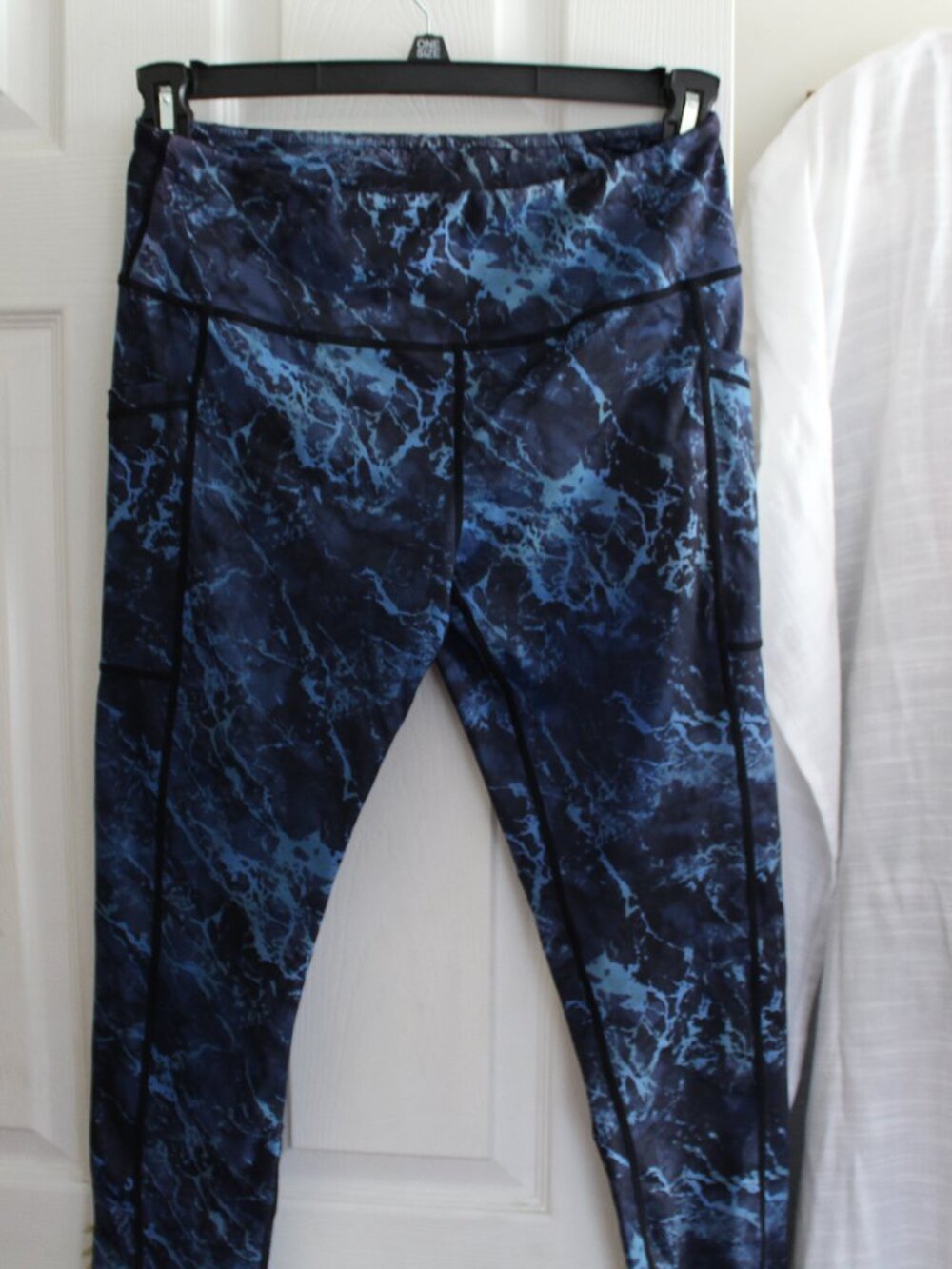 CVG Constantly Varied Gear Marble Tie Dyed Leggings Size Large